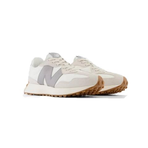 Zapatilla casual hombre – New Balance U327LT – ángulo – silueta moderna con estilo vintage